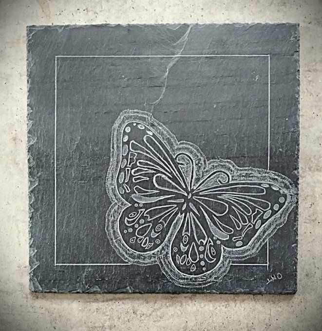 Dessous de plat papillon